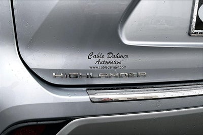 2021 Toyota Highlander Hybrid Platinum