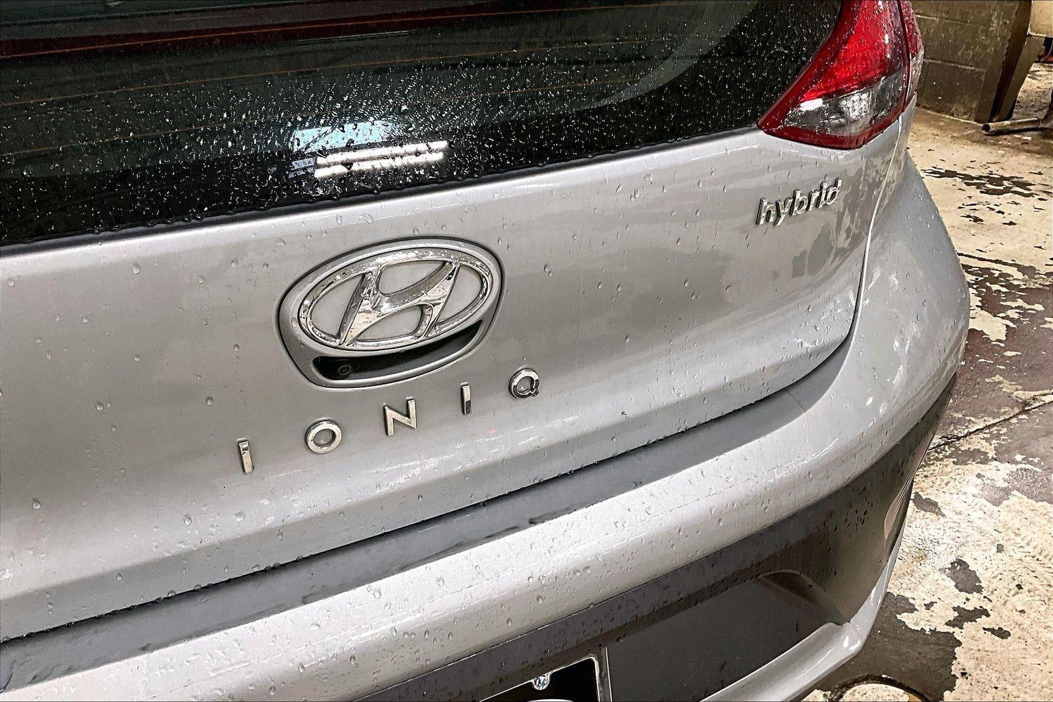 2022 Hyundai Ioniq Hybrid SE