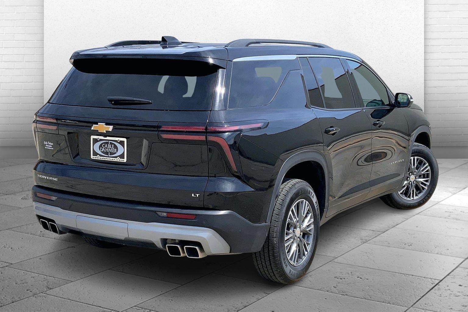 2024 Chevrolet Traverse LT