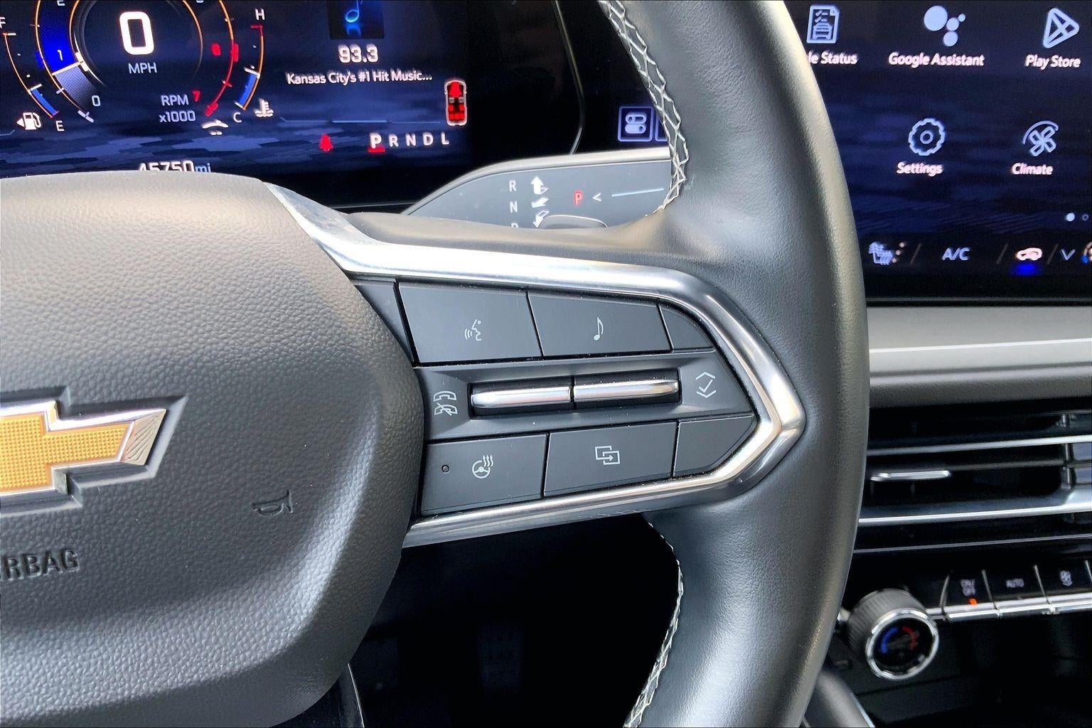 2024 Chevrolet Traverse LT