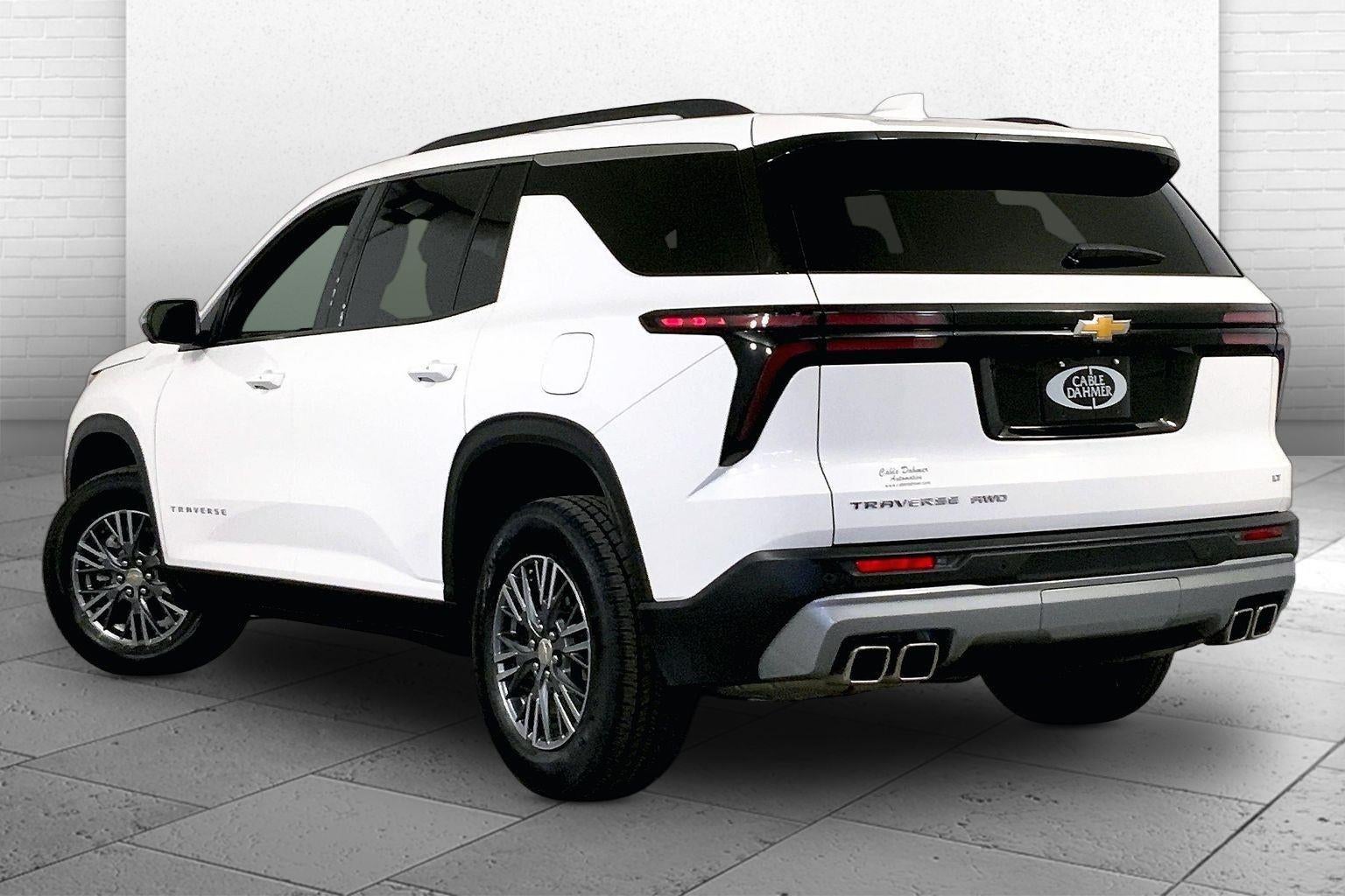 2024 Chevrolet Traverse LT