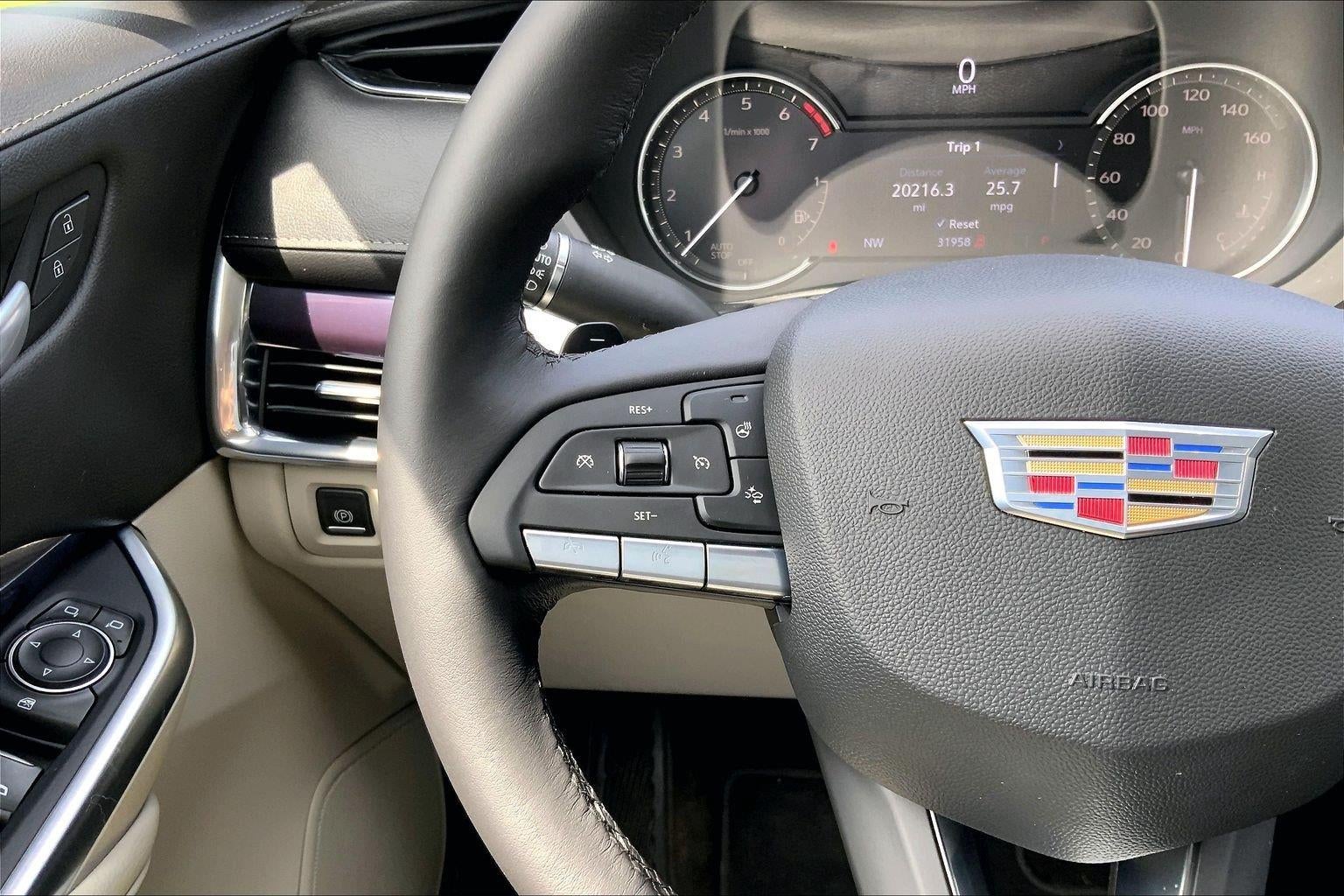 2023 Cadillac XT4 FWD Luxury