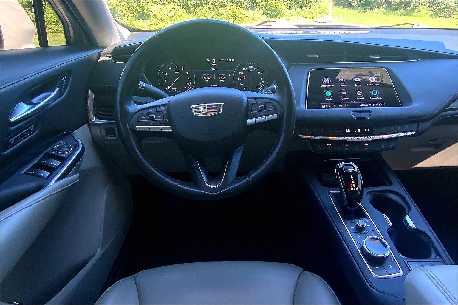2023 Cadillac XT4 Premium Luxury