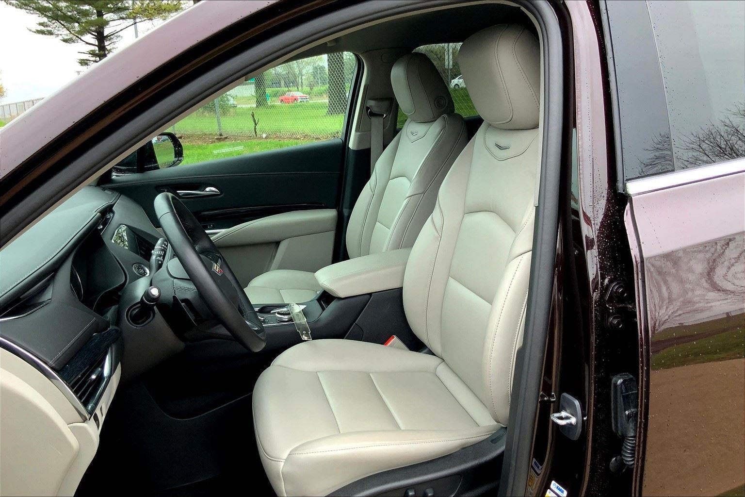 2020 Cadillac XT4 AWD Premium Luxury