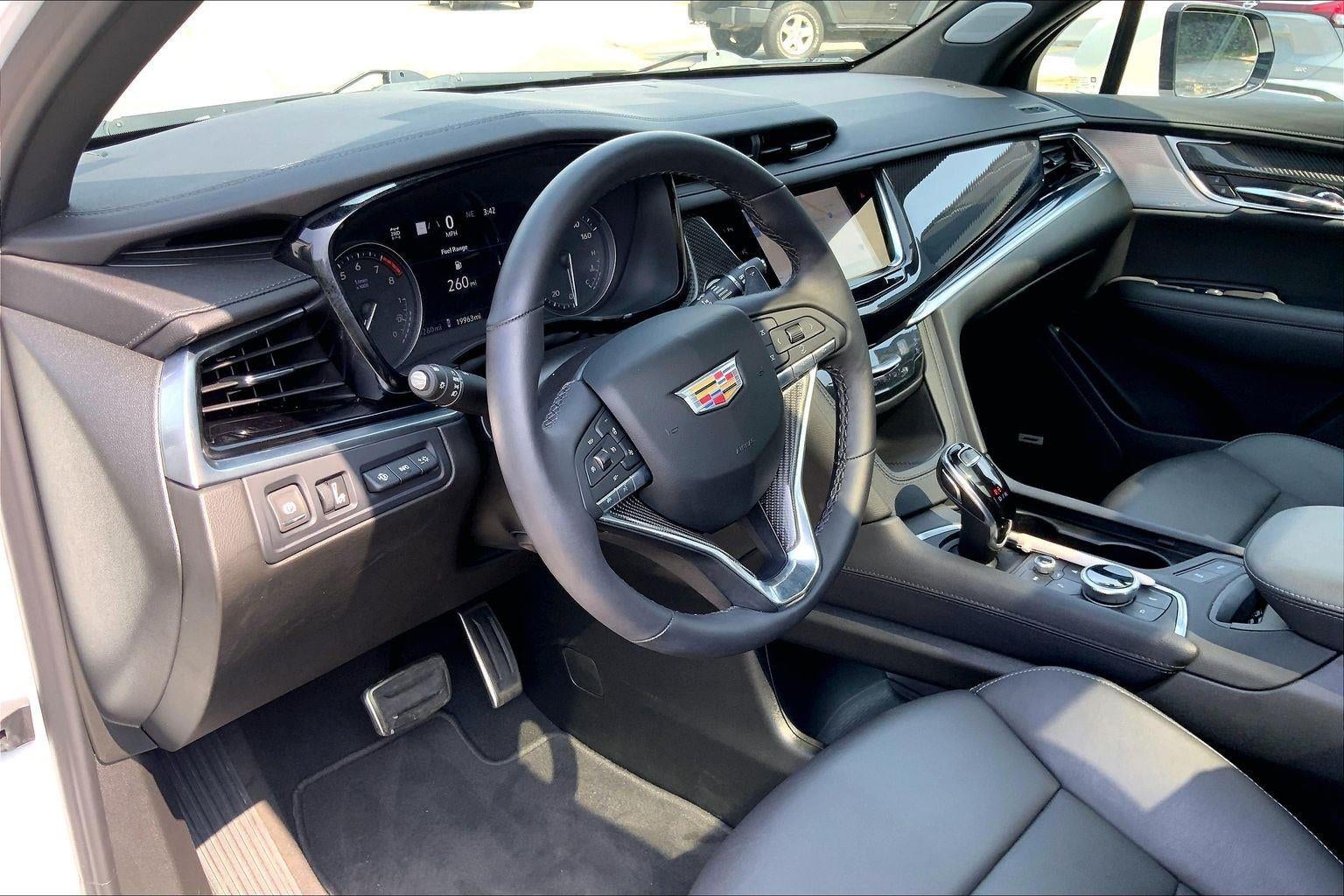 2025 Cadillac XT6 Sport