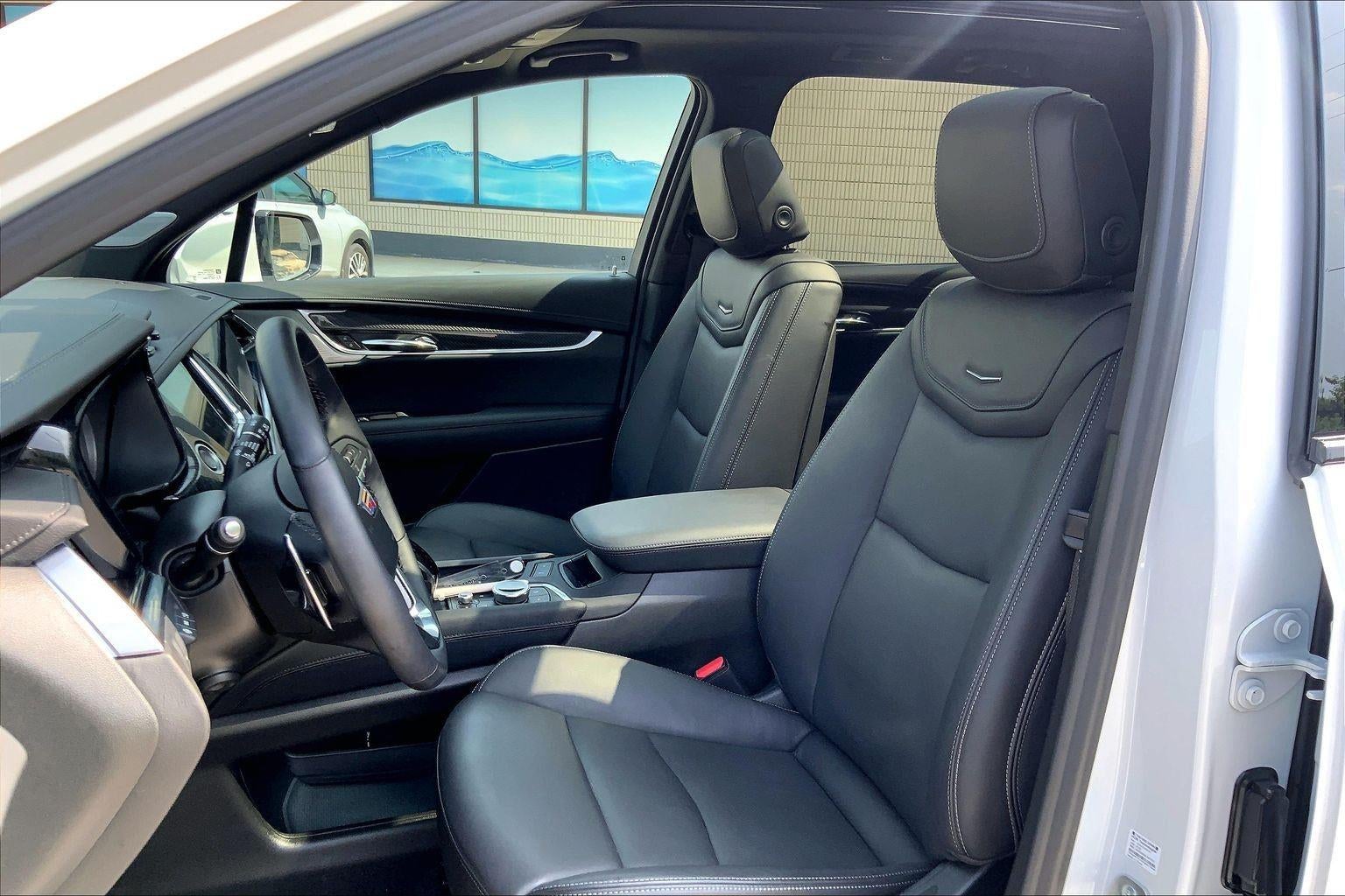 2025 Cadillac XT6 Sport