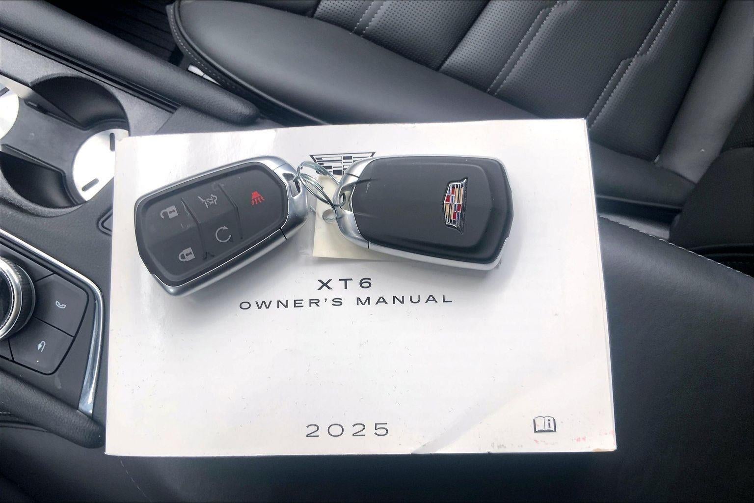 2025 Cadillac XT6 Sport