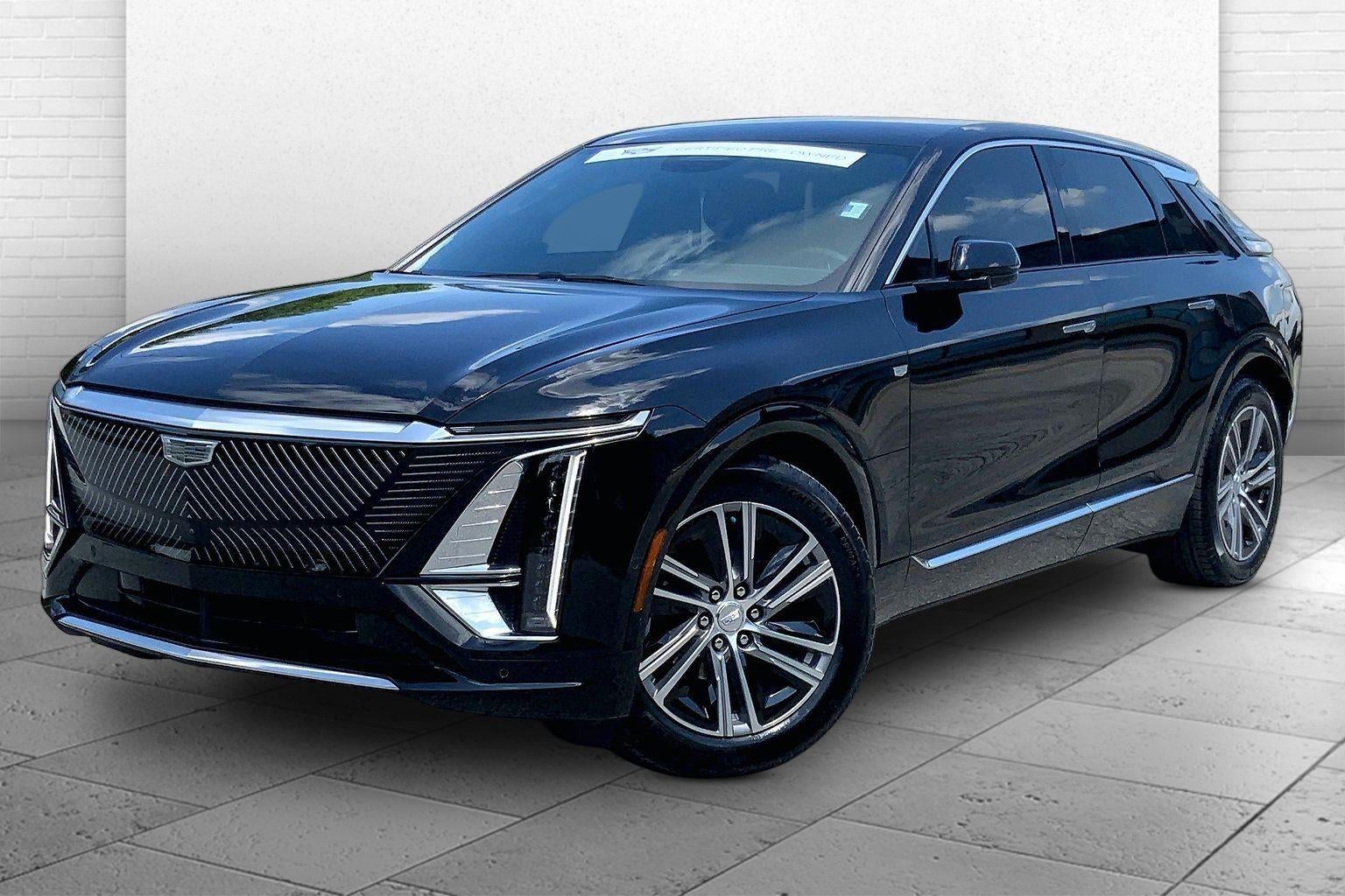 2024 Cadillac LYRIQ Luxury 1