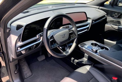 2024 Cadillac LYRIQ Luxury 1