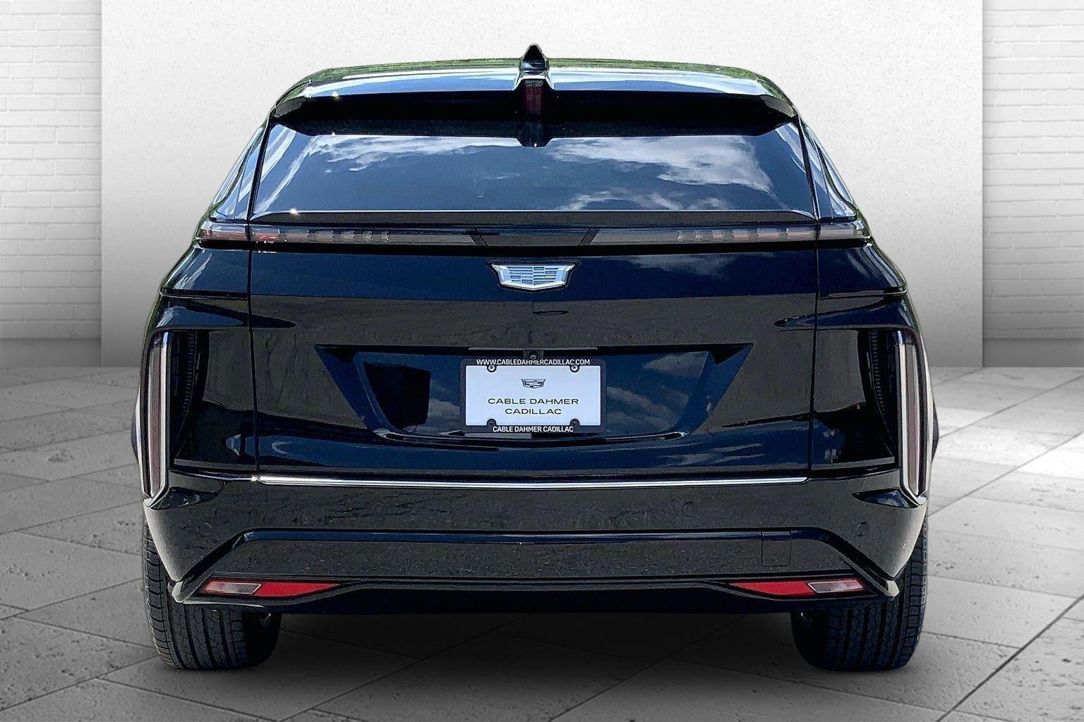 2024 Cadillac LYRIQ Luxury 1