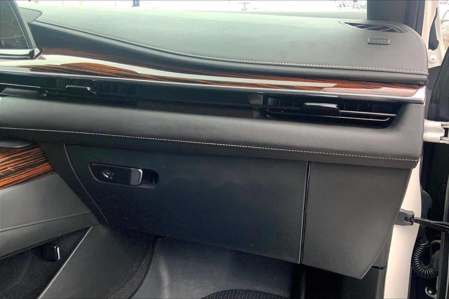 2022 Cadillac Escalade Luxury