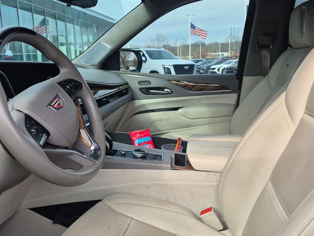 2022 Cadillac Escalade ESV Premium Luxury Platinum