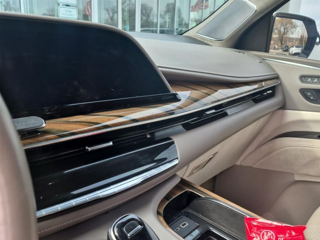 2022 Cadillac Escalade ESV Premium Luxury Platinum