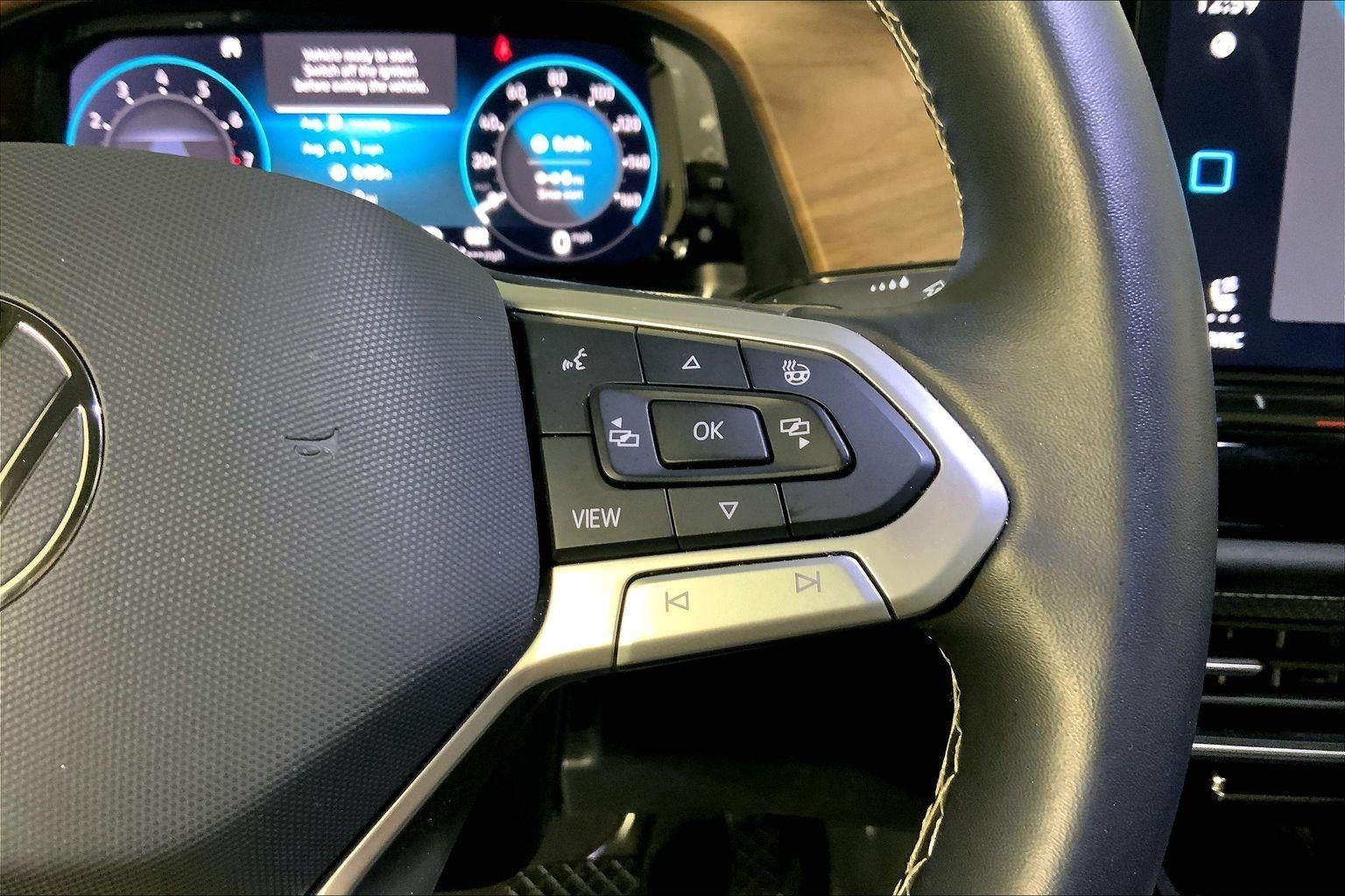 2025 Volkswagen Atlas 2.0T SE w/Technology