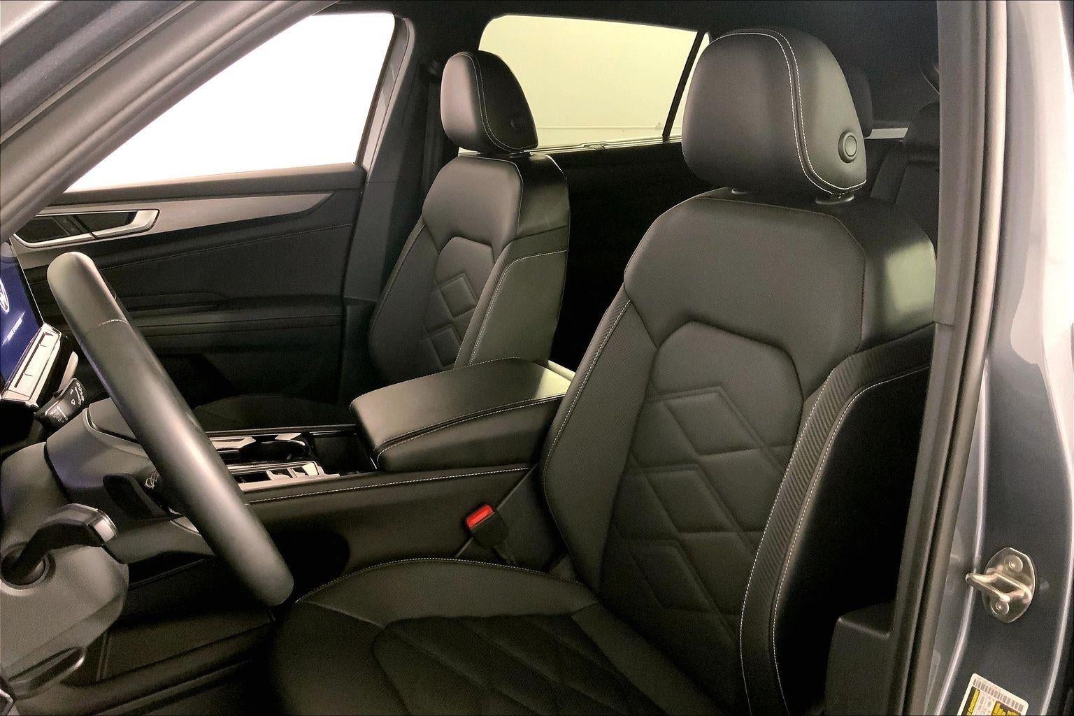 2025 Volkswagen Atlas Cross Sport 2.0T SE w/Technology