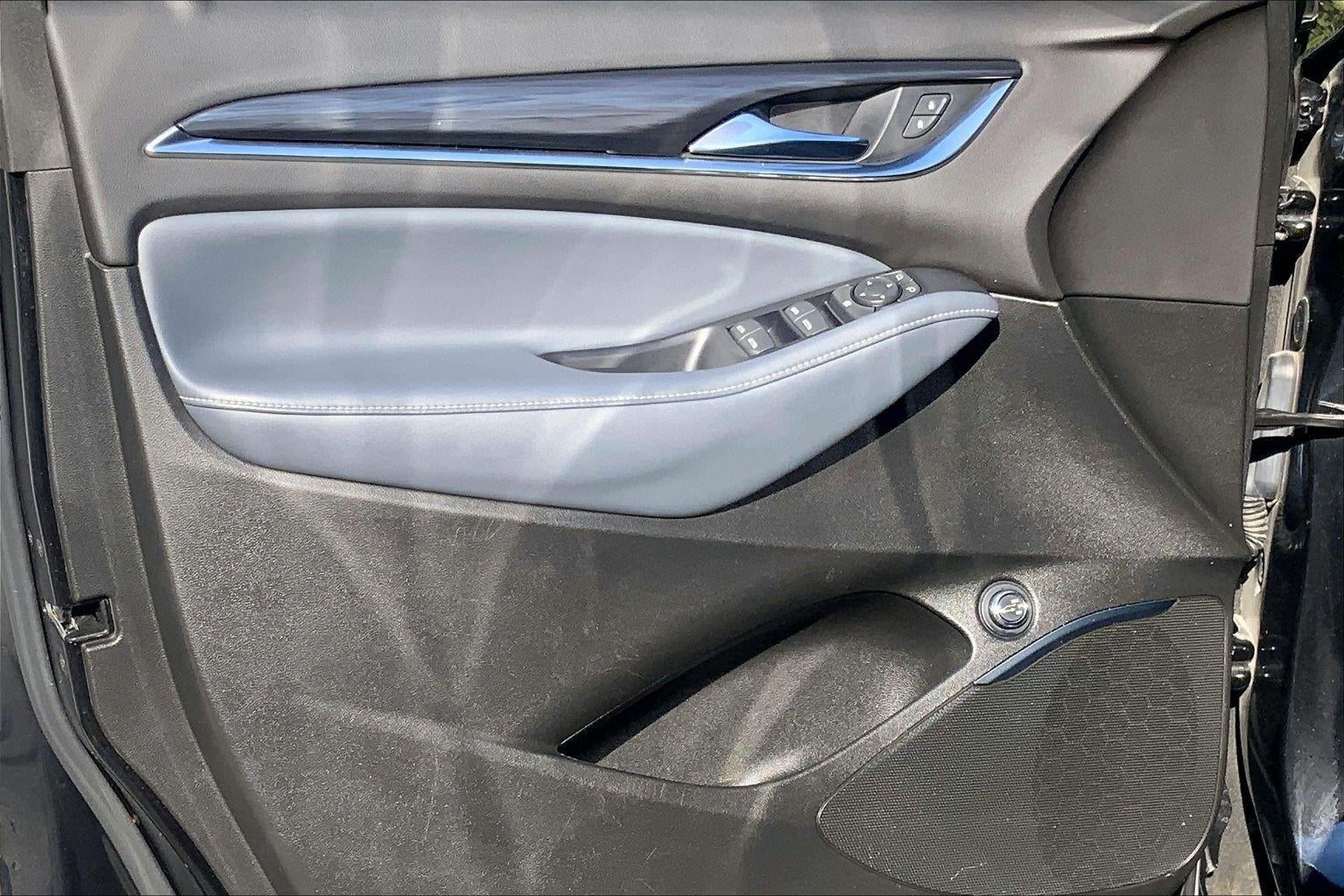 2022 Buick Enclave Essence