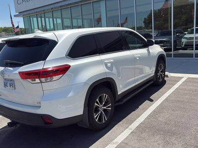 2019 Toyota Highlander LE