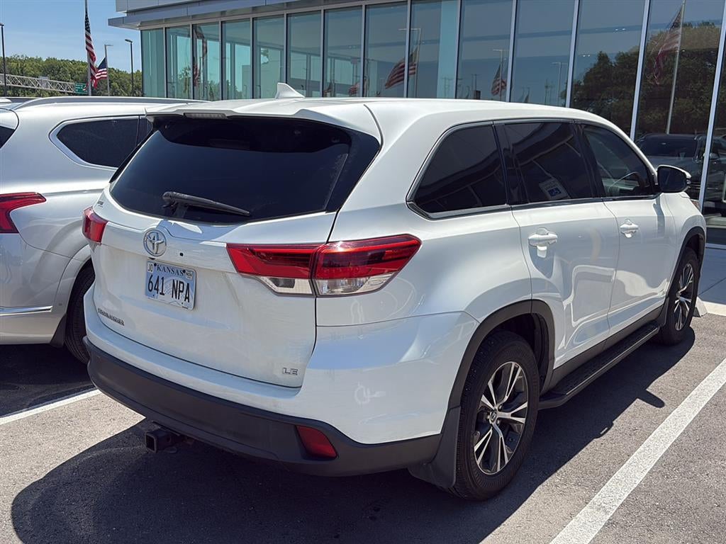 2019 Toyota Highlander LE