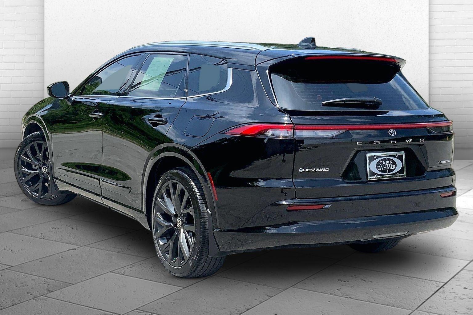 2025 Toyota Crown Signia XLE