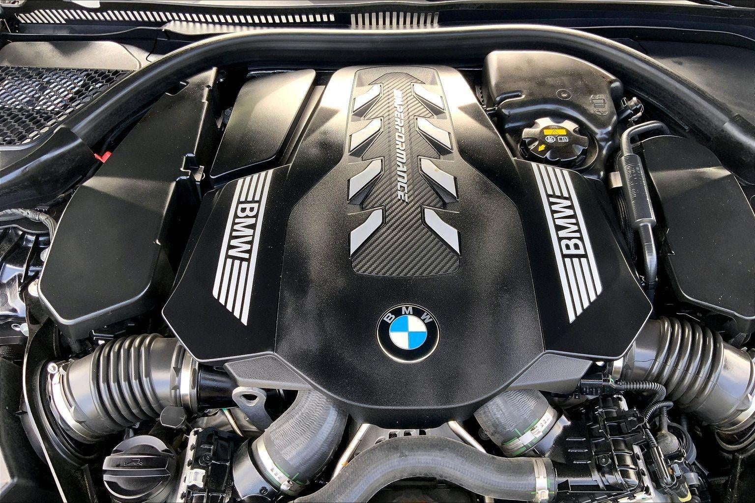 2023 BMW 8 Series M850i
