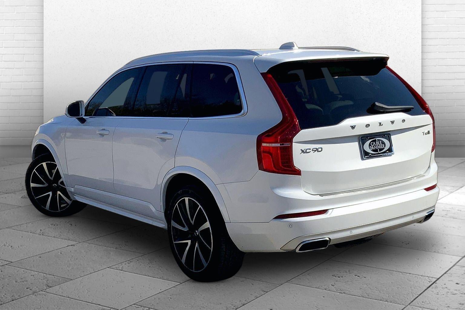 2021 Volvo XC90 Momentum