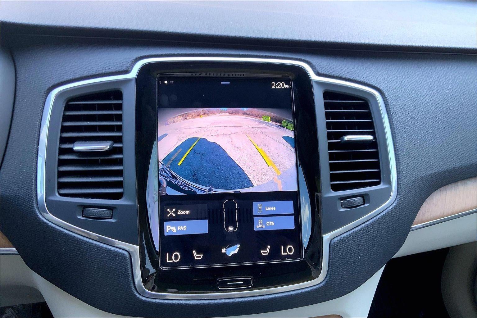 2021 Volvo XC90 Momentum