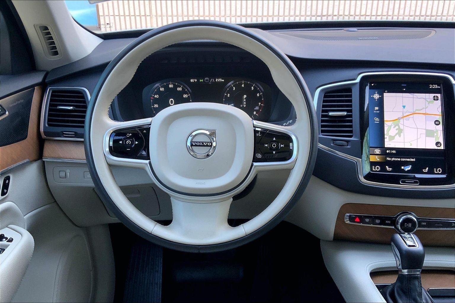 2021 Volvo XC90 Momentum