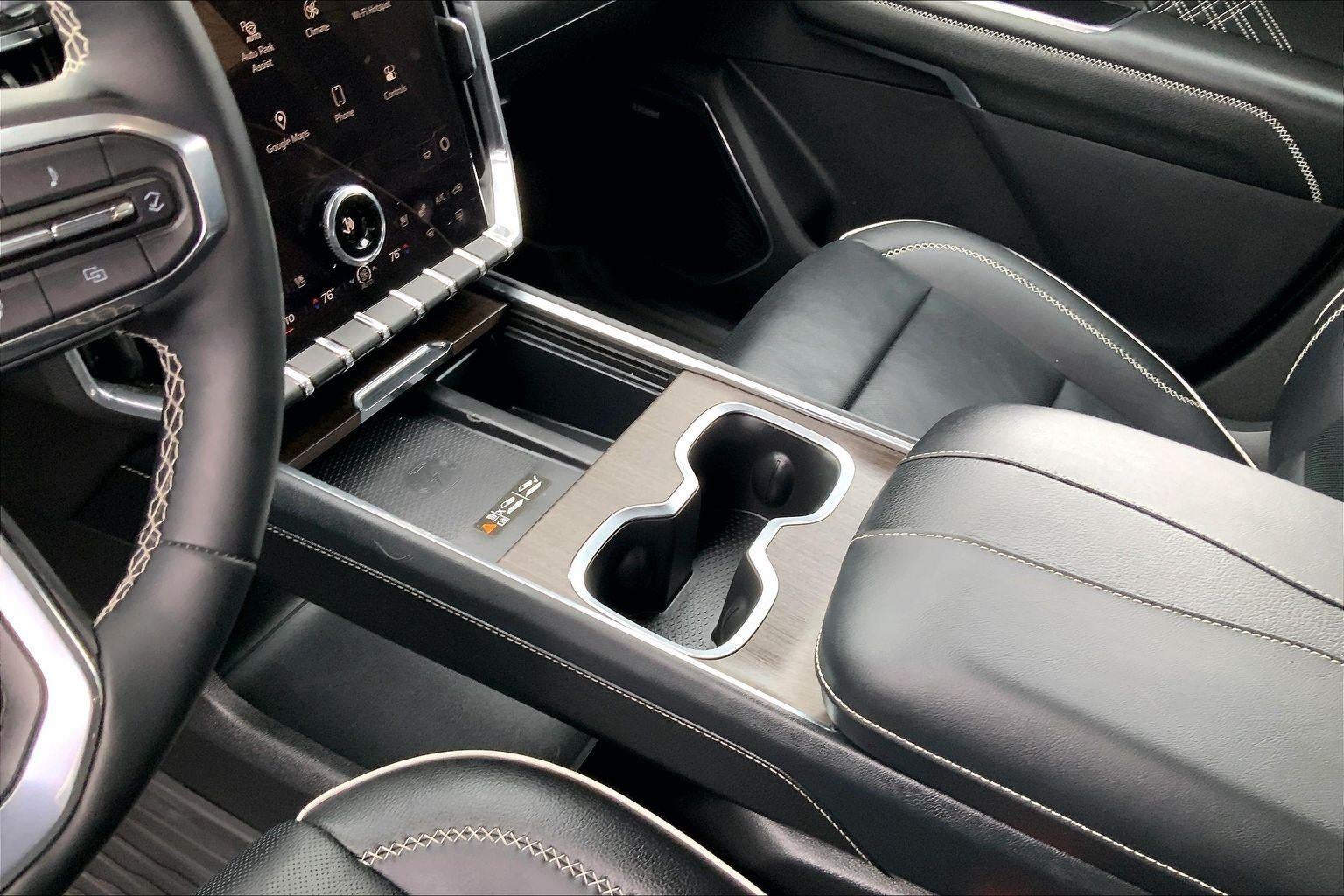 2024 GMC Acadia Denali