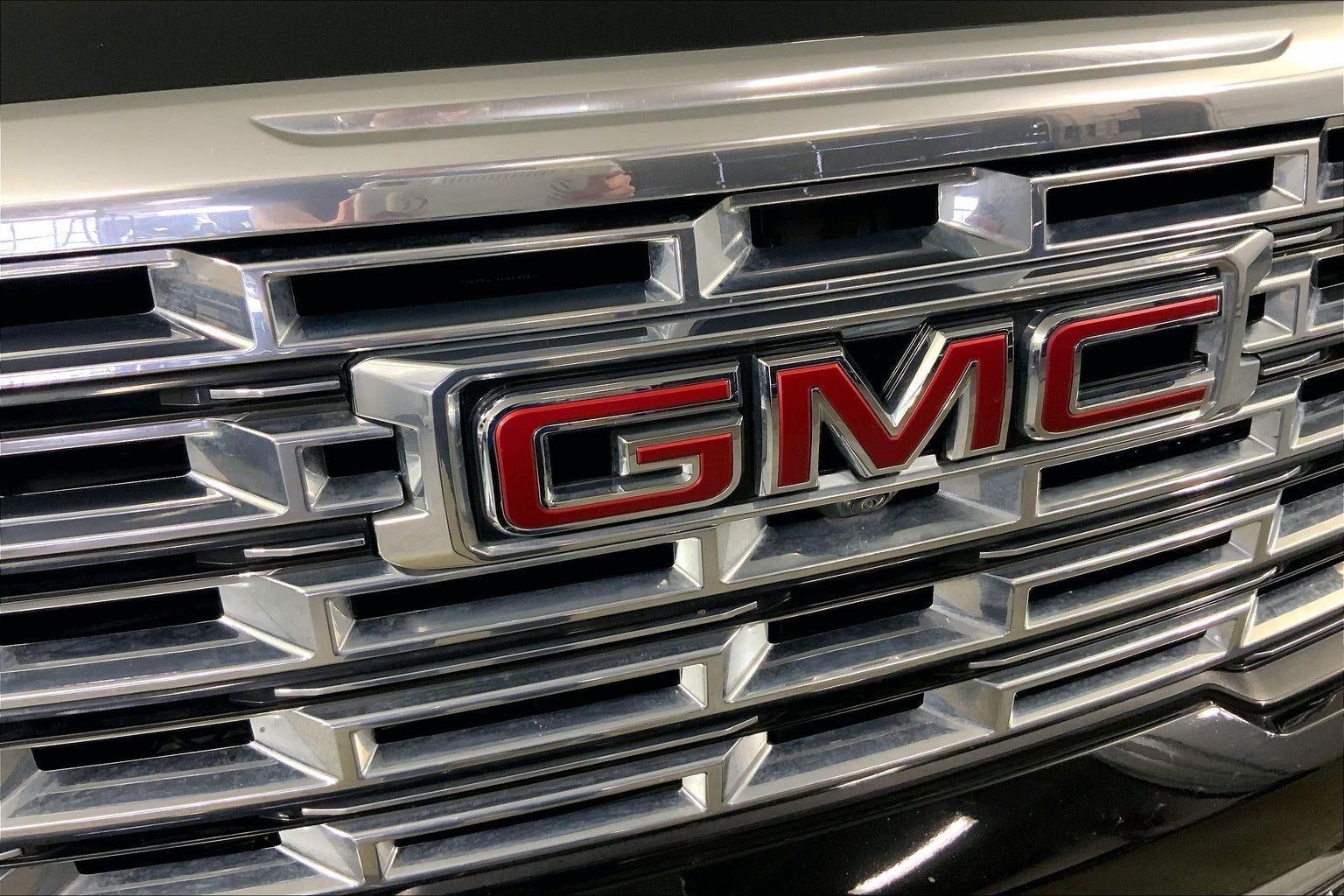 2025 GMC Acadia Denali