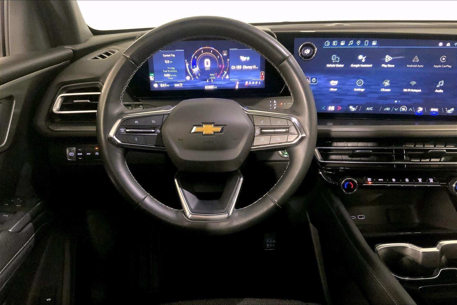 2024 Chevrolet Traverse LT