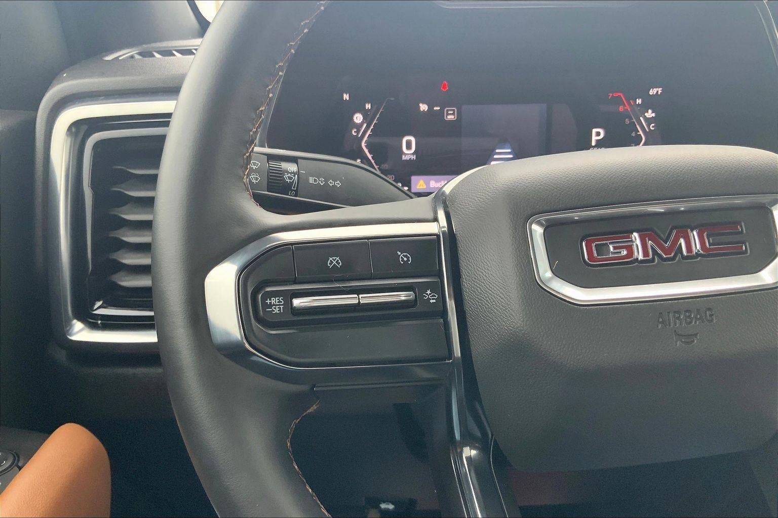 2024 GMC Canyon AT4