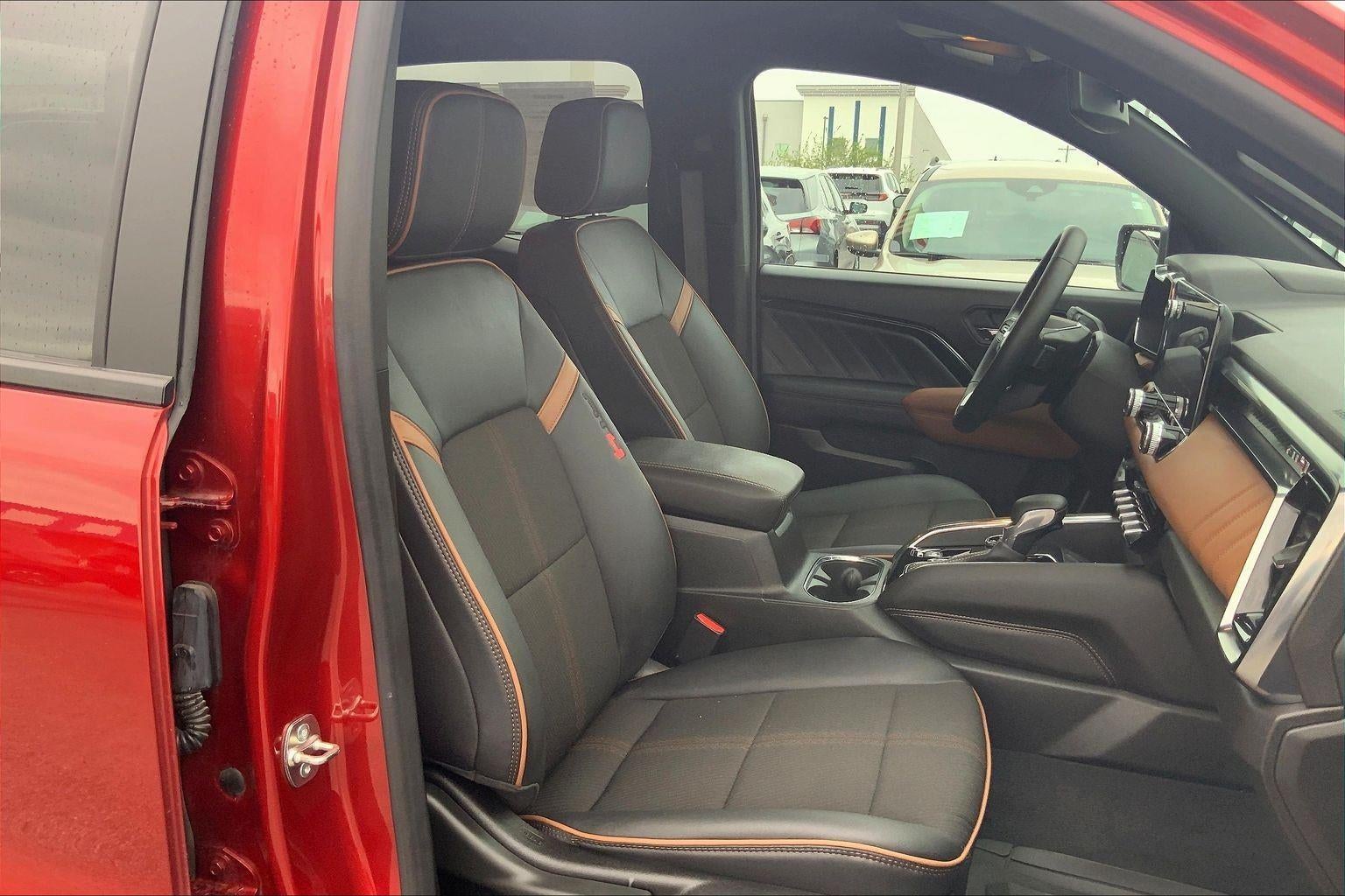 2024 GMC Canyon AT4
