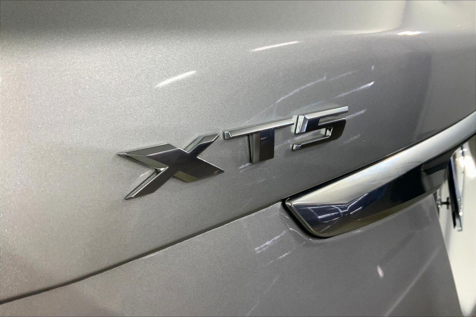 2017 Cadillac XT5 Platinum AWD