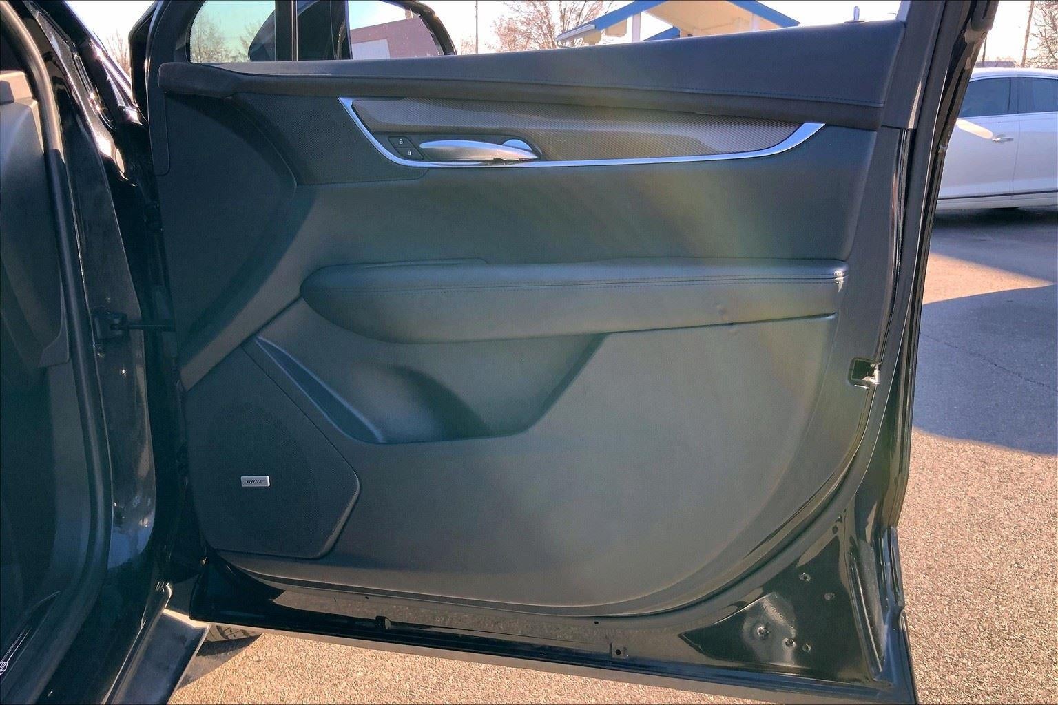 2017 Cadillac XT5 Platinum AWD