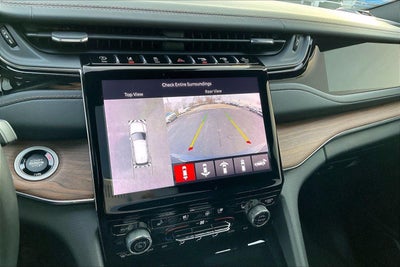 2023 Jeep Grand Cherokee Summit