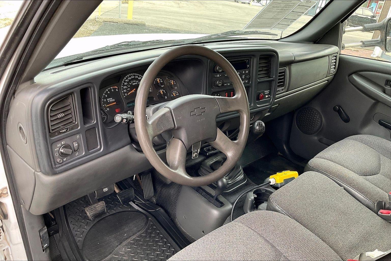2004 Chevrolet Silverado 3500 HD REG CAB 4WD 161.5