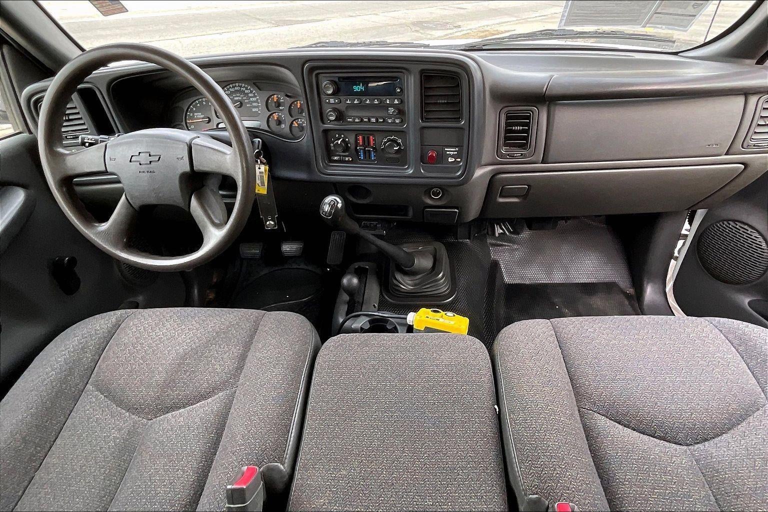 2004 Chevrolet Silverado 3500 HD REG CAB 4WD 161.5