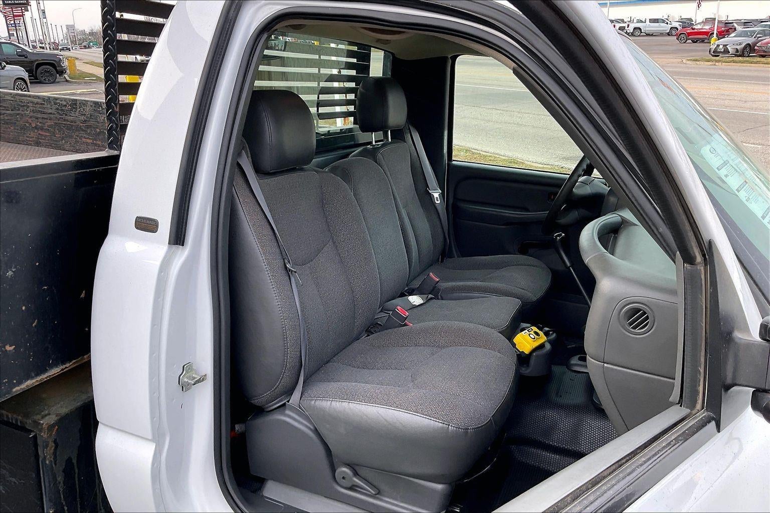 2004 Chevrolet Silverado 3500 HD REG CAB 4WD 161.5