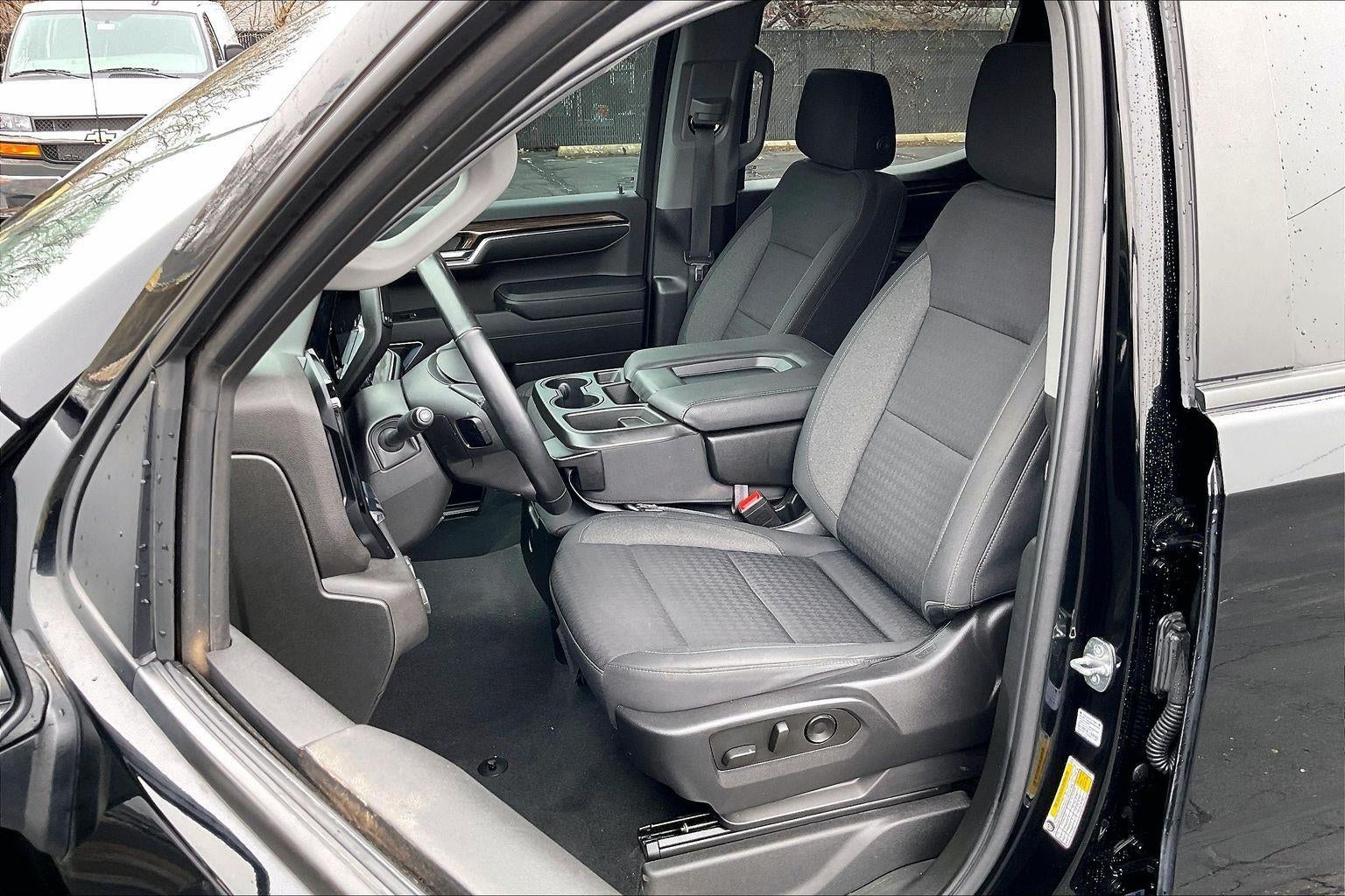 2023 Chevrolet Silverado 1500 LT (2FL)