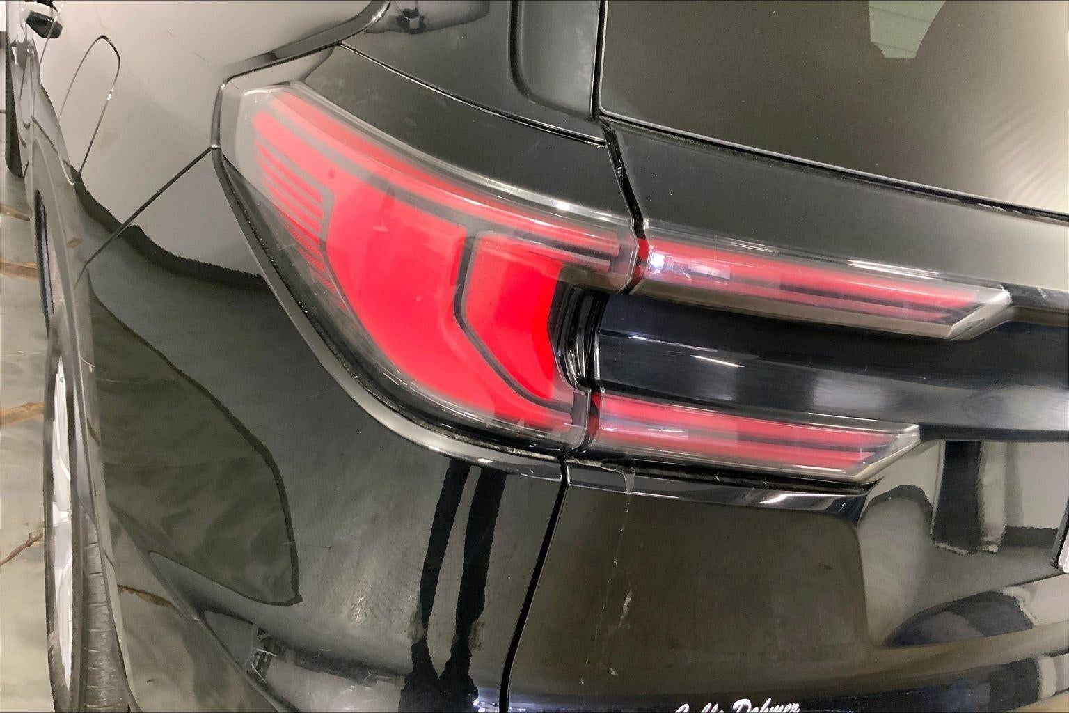 2024 GMC Acadia Elevation