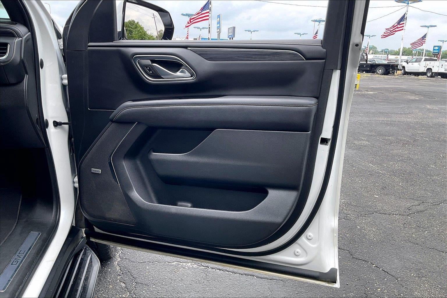 2022 GMC Yukon SLT