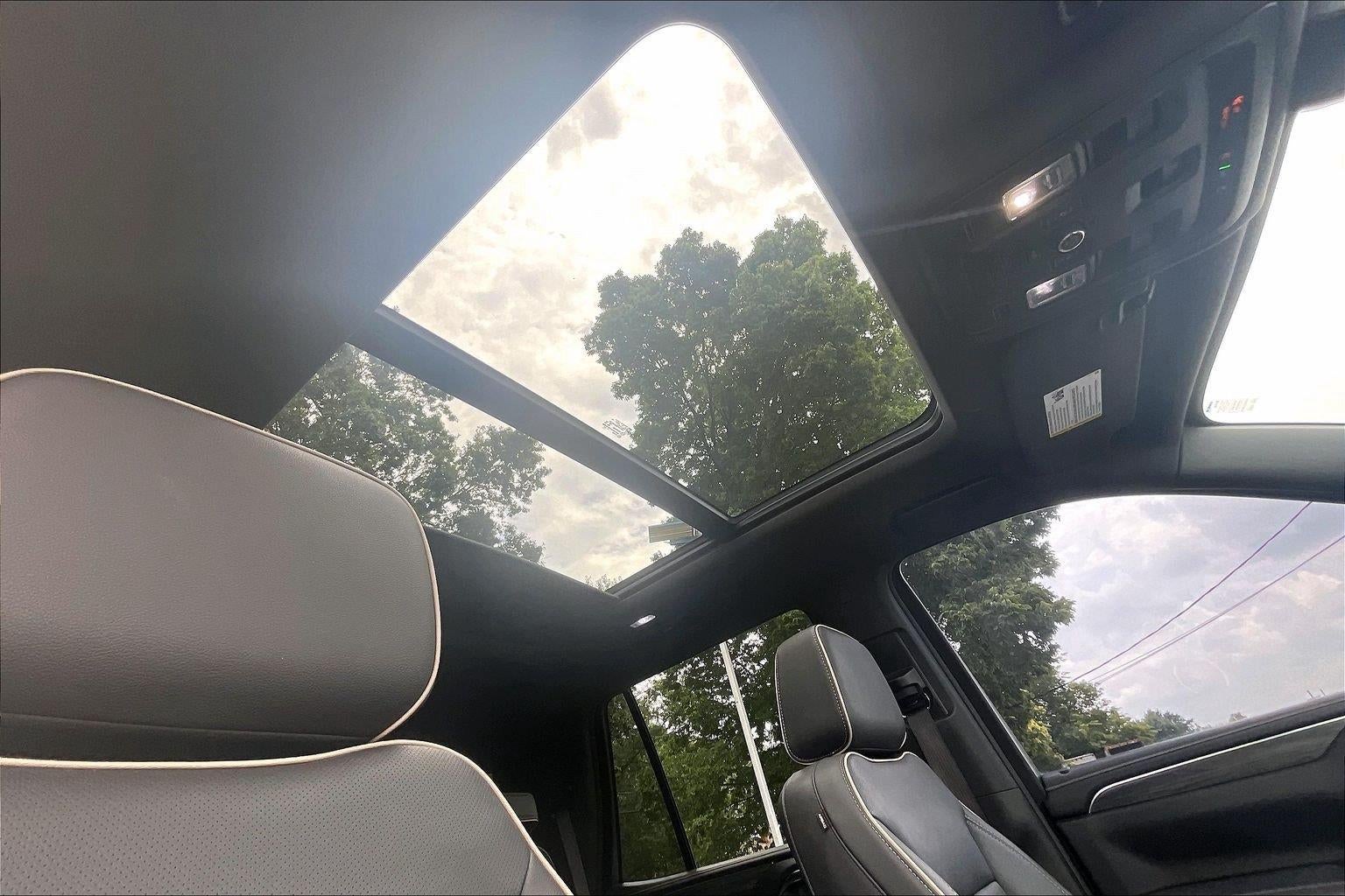 2022 GMC Yukon SLT