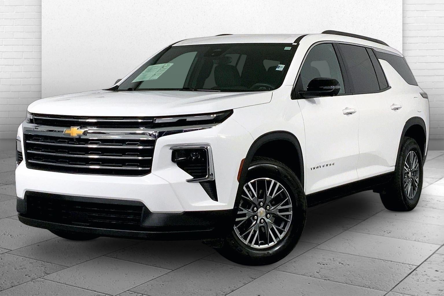 2024 Chevrolet Traverse LT