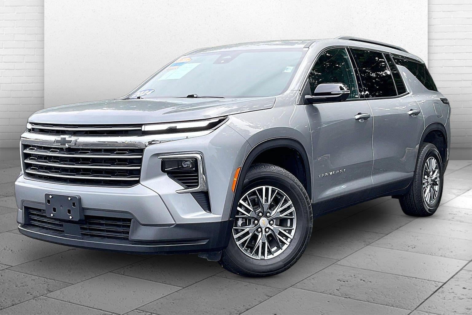 2024 Chevrolet Traverse LT