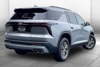 2024 Chevrolet Traverse LT