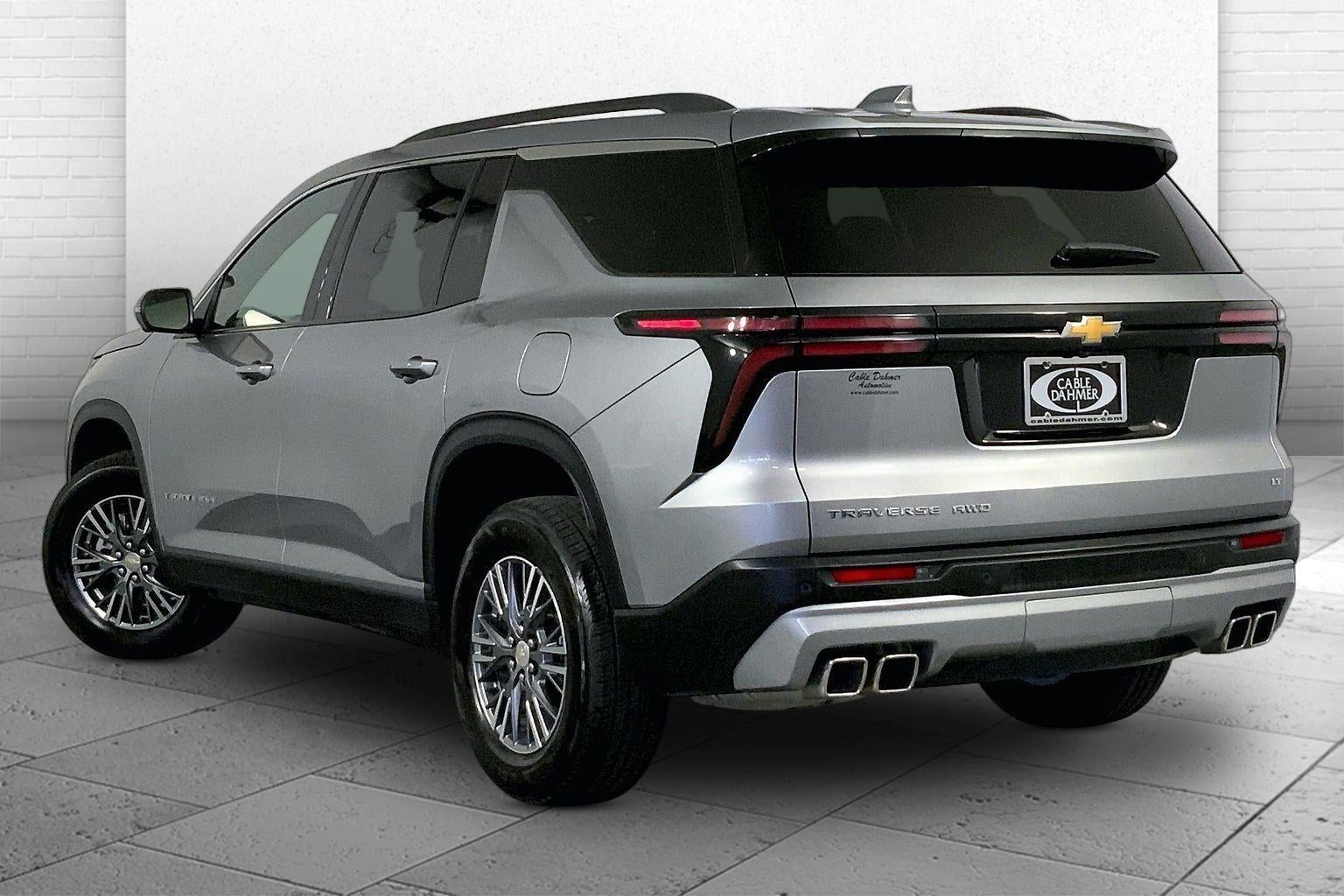 2024 Chevrolet Traverse LT