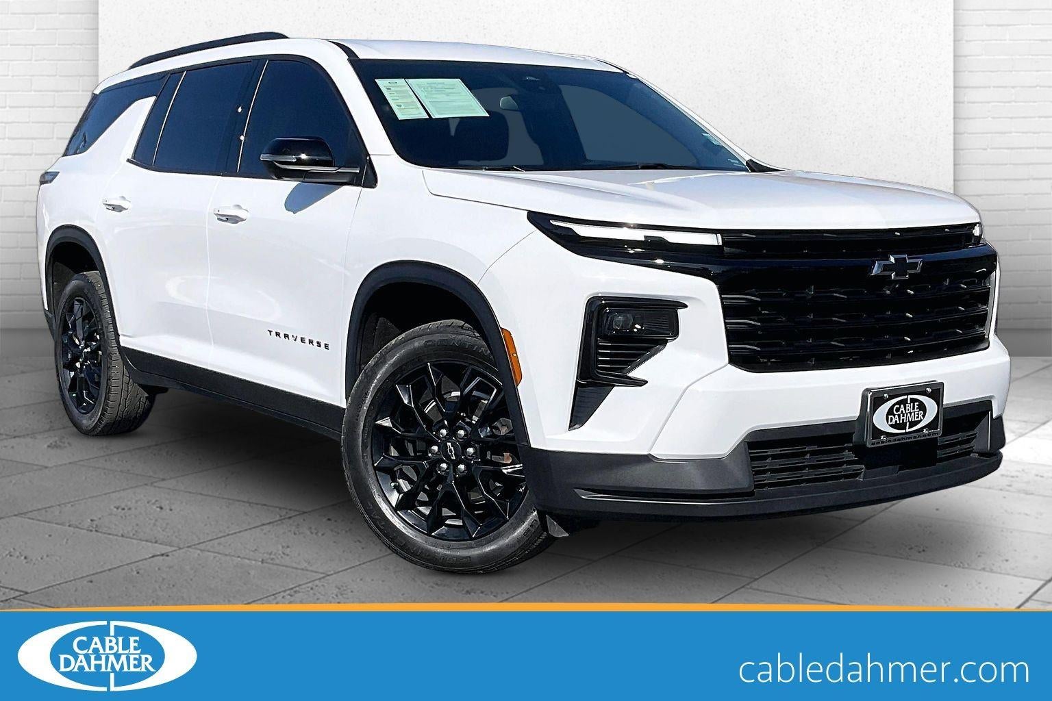 2024 Chevrolet Traverse LT