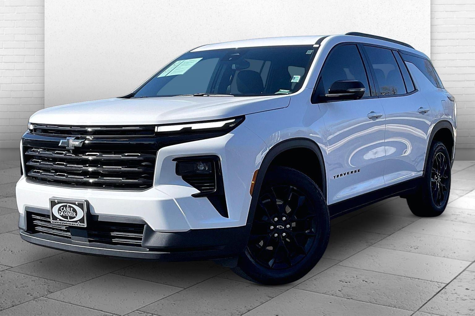 2024 Chevrolet Traverse LT