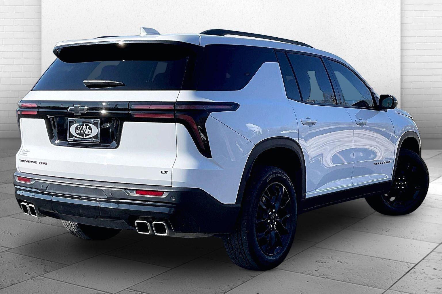 2024 Chevrolet Traverse LT