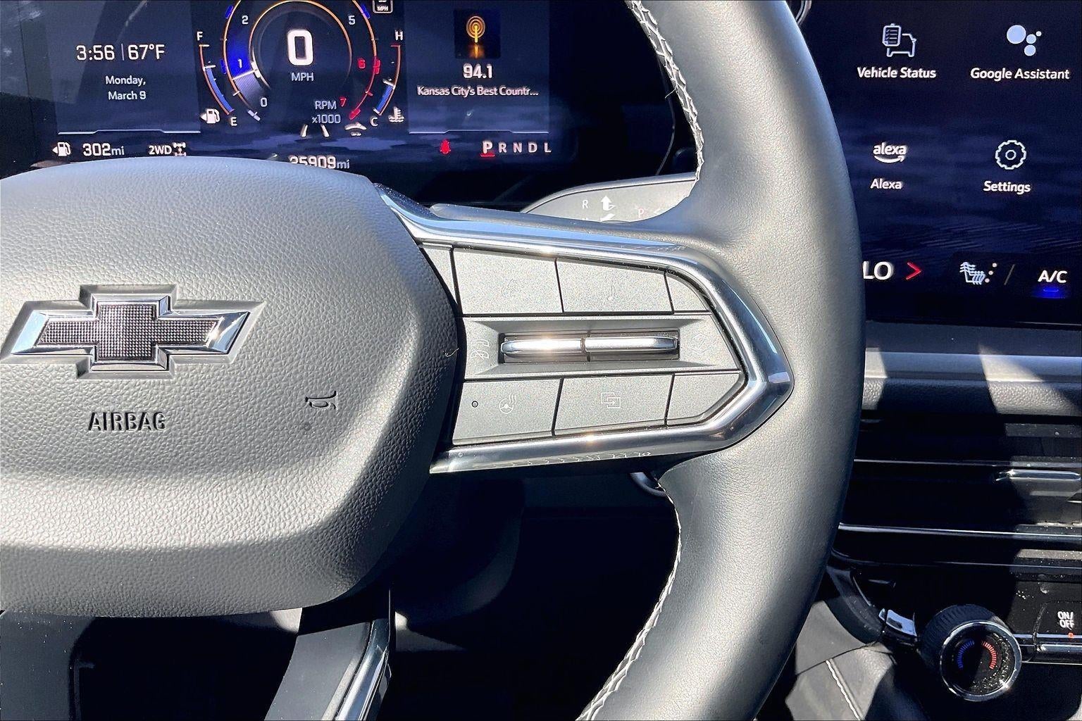 2024 Chevrolet Traverse LT